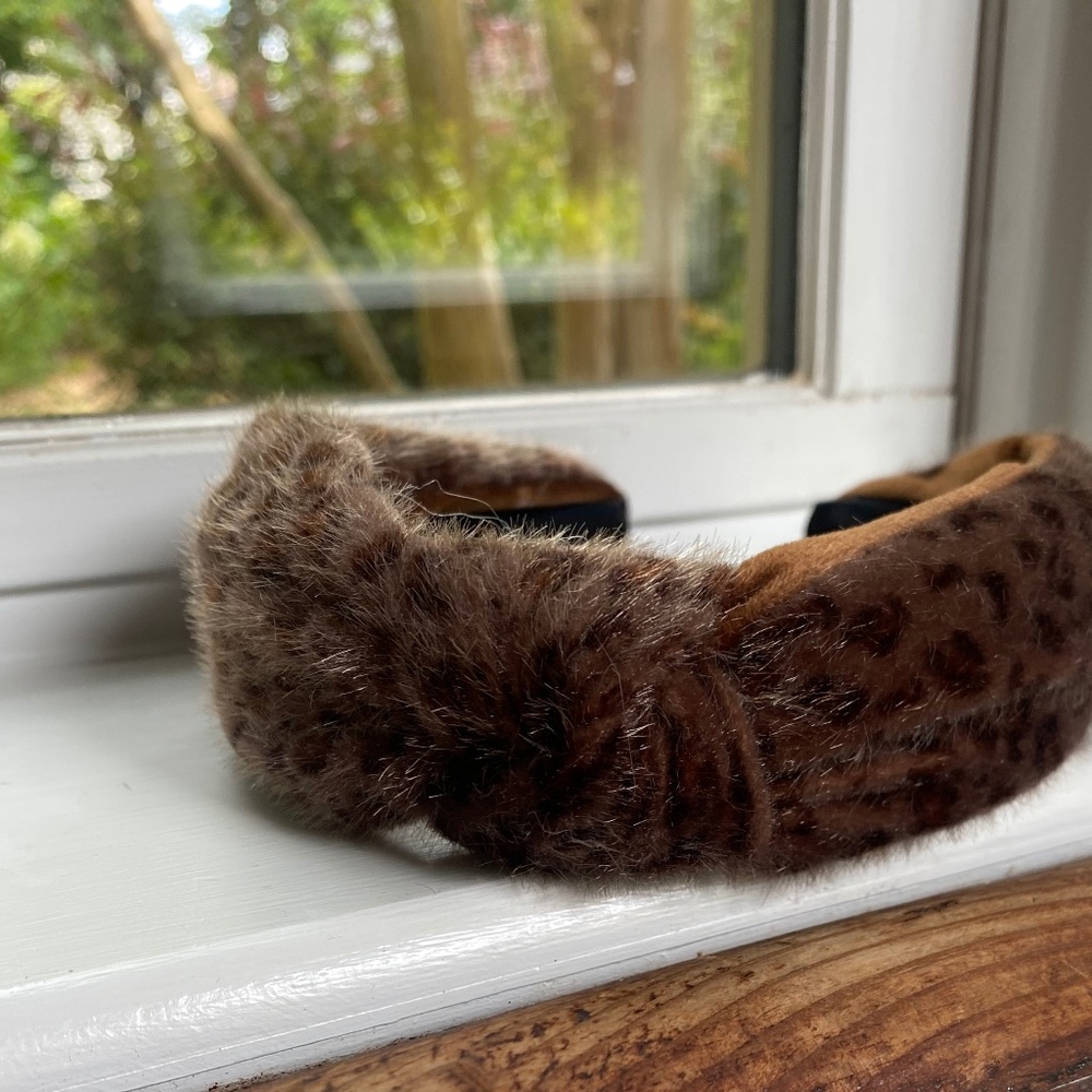 Anthropologie Faux Fur Leopard Print Headband - Picture 3 of 12